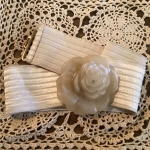 Vintage 70s-80sCHARMANT BELTS Beverly Hill Calif Elegant Cream Rose Belt